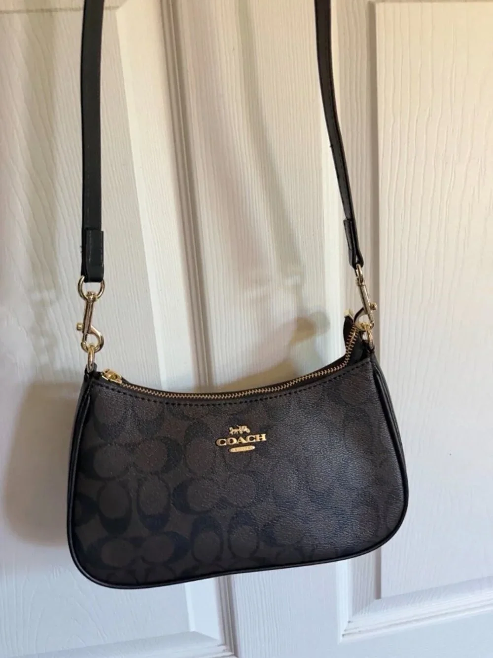 Coach Shoulder Bag Dark Brown Teri